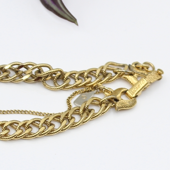 Vintage Monet link bracelet - Picture 2 of 8